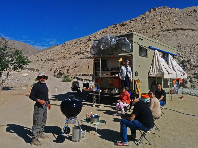 offbeat location overlanding riverside caravan campervan for photographers families couples secluded quiet peaceful camp location veg barbecue hygienic camp leh ladakh.