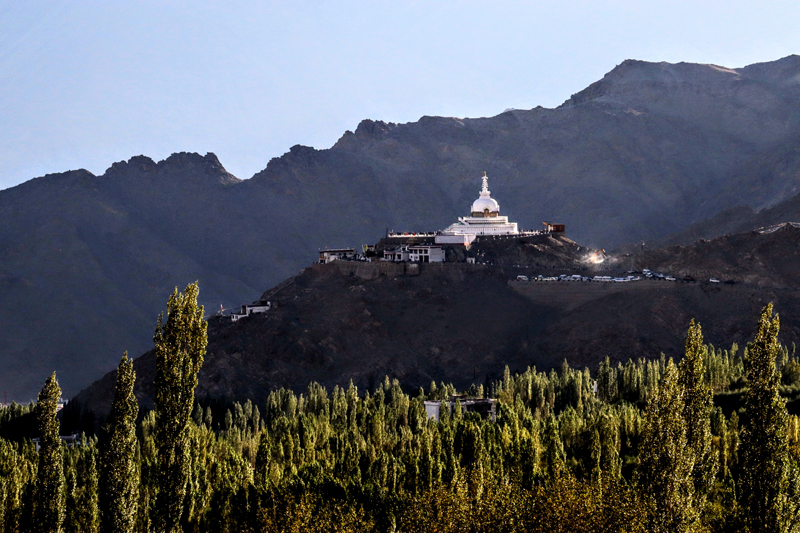 img src="photo tour photography shanti stupa leh ladakh.jpeg" alt="photography at shanti stupa photo tours caravan holidays for photographers campervan camping unique experience corona safe covid19 leh ladakh india"> 