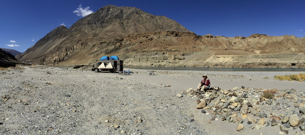 <img src="caravan available on hire for holidays ladakh.jpeg" alt="caravan campervan luxury vanlife unique experience of outdoor weber barbecue nomadic overlanding offbeat camp beach holidays away from tourists crowd to relax unwind quiet silent place at secluded riverside camping in ladakh"> 