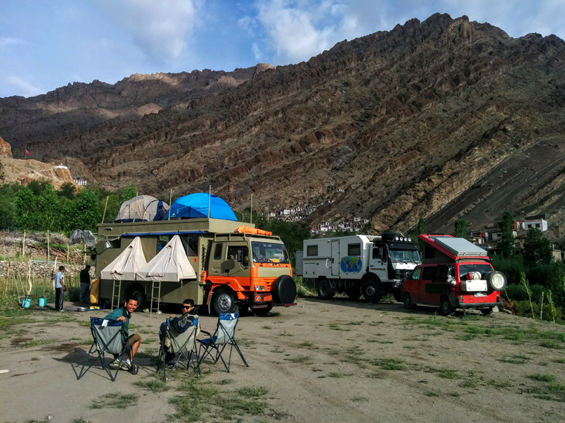 <img src="caravan camping holidays leh ladakh.jpeg" alt="caravan offbeat soft adventure campervan in leh ladakh riverside camp nomadic  exclusive location for glamping high quality experience best family holidays, vacation for couples india"> 