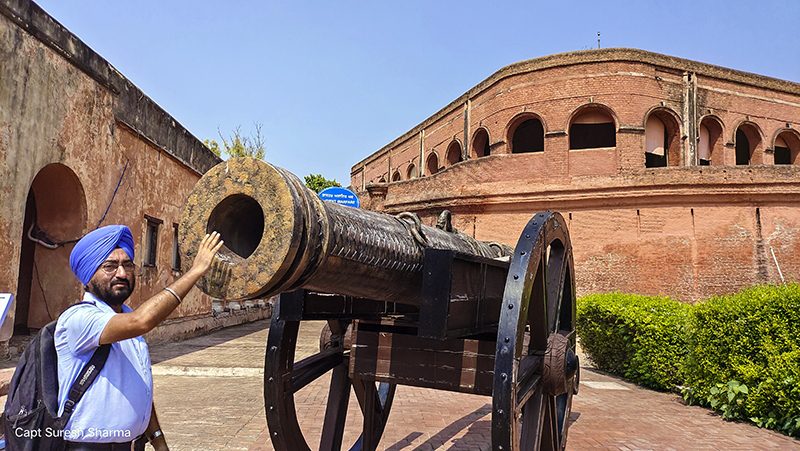 Zamzama Gun cannon gg qila gobindgarh fort sikh heritage punjabi culture amritsar india.