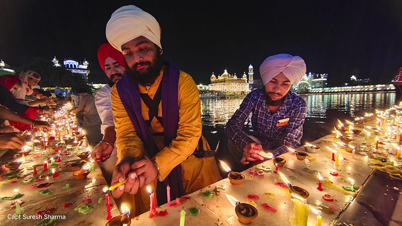 <img src="golden temple amritsar sikh holy shrine india.jpeg" alt="gurupurab celebration golden temple Darbar Sahab sikh holy shrine gurudwara of sikhs punjabi heritage culture amritsar india">  