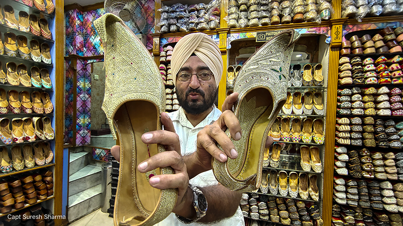 punjabi jutti kasuri tille wali is a traditional handmade shoe very popular in punjab amritsar india.