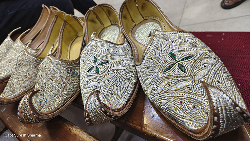 punjabi jutti tille wali is a traditional handmade footwear for men shoe very popular in punjab amritsar india.